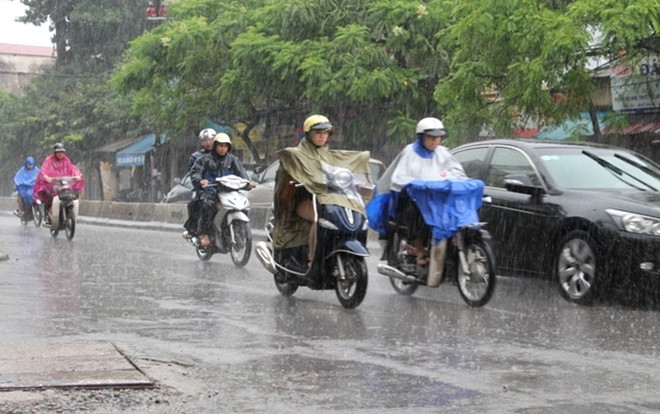 Bắc Bộ mưa lớn diện rộng, các tỉnh Trung Bộ nắng nóng gay gắt kéo dài Ảnh 2