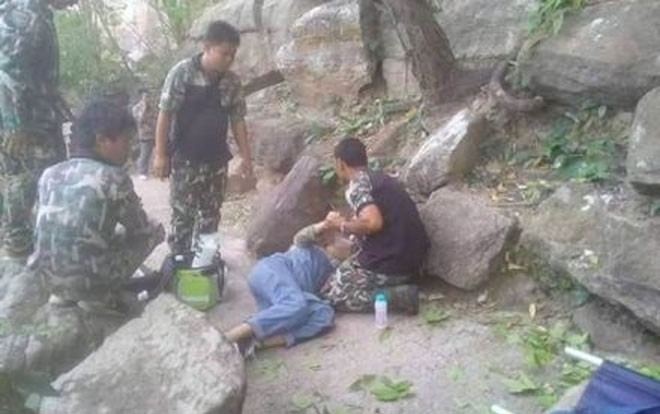 Chồng đẩy vợ đang mang thai xuống vách núi, lý do phía sau khiến ai cũng phẫn nộ Ảnh 2