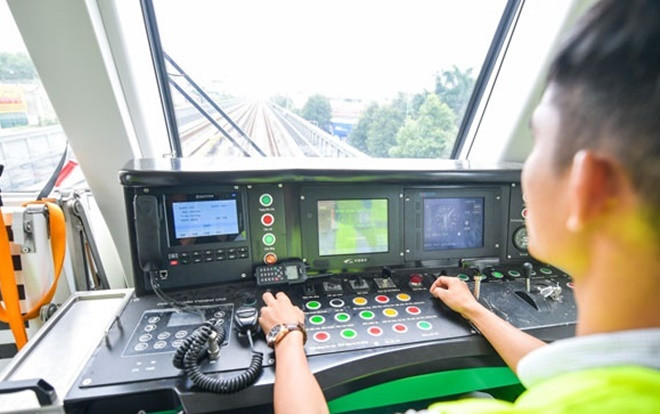 Ảnh: 'Đột nhập' phòng điều hành tàu Cát Linh - Hà Đông Ảnh 2