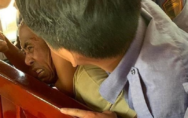 Người đàn ông đánh vợ dã man trên tàu SE8 do… nghi ngoại tình Ảnh 2