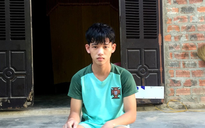 Nam sinh lớp 10 cứu cậu bé đuối nước chìm dưới đáy sông trên đường đi phụ hồ về Ảnh 2