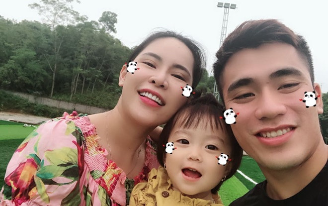 Bạn gái cầu thủ Bùi Tiến Dụng báo tin đang mang thai khiến fan hâm mộ bất ngờ Ảnh 2