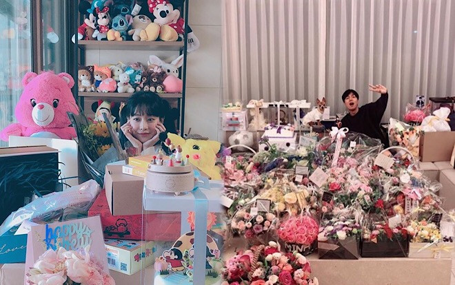 Lee Min Ho - Oh Yeon Seo khoe quà sanh thần tuổi 32: Sinh cùng ngày tháng năm, đều thân quen với Kim Bum Ảnh 2