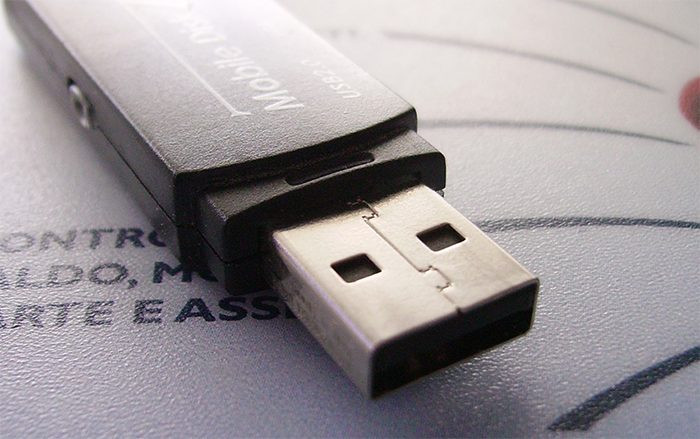 Cha đẻ USB hối hận về phát minh của mình với lý do bất ngờ Ảnh 2