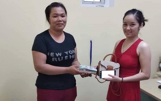 Đà Nẵng: Nữ lao công trả lại 30 triệu cho du khách bỏ trong nhà vệ sinh công cộng Ảnh 2