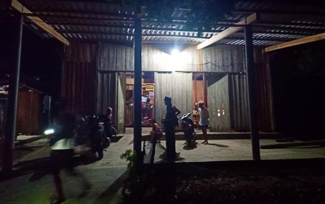 Giằng súng từ bố, con trai 14 tuổi trúng đạn nguy kịch Ảnh 2