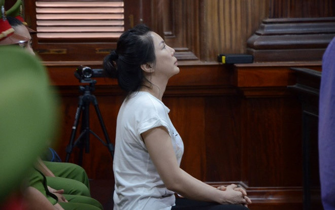 Xét xử vợ cũ bác sĩ Chiêm Quốc Thái: Bất ngờ lời khai tại tòa của bà Vũ Thụy Hồng Ngọc Ảnh 2