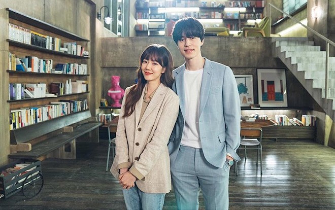 Công ty quản lý tung ảnh Lee Dong Wook - Im Soo Jung khiến công chúng xôn xao: 'Đẹp đôi đến khó tin!' Ảnh 2