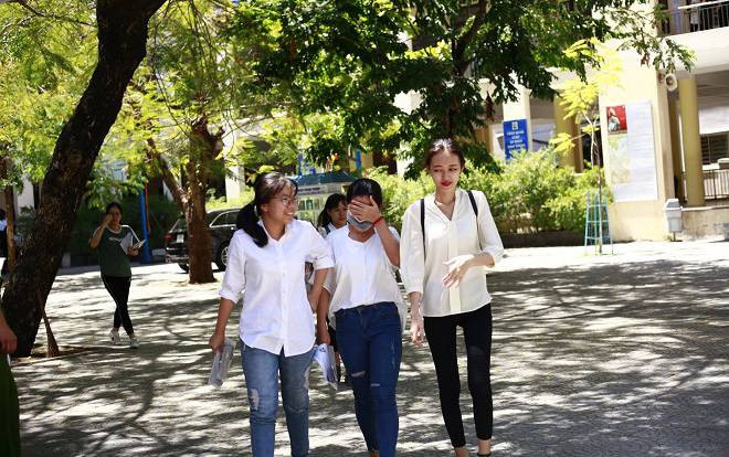 10 thí sinh bị đình chỉ thi trong buổi thứ 3 kỳ thi THPT Quốc gia 2019 Ảnh 2