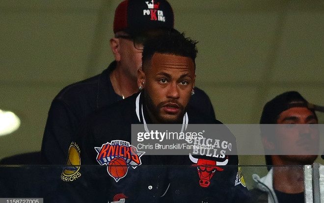 Neymar suýt khóc trên khán đài khi Brazil đá Penalty Ảnh 2