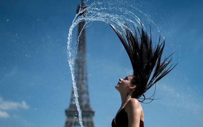 Châu Âu 'vật vã' trong đợt nắng kỷ lục, Pháp sốc với 45,9 độ C Ảnh 2