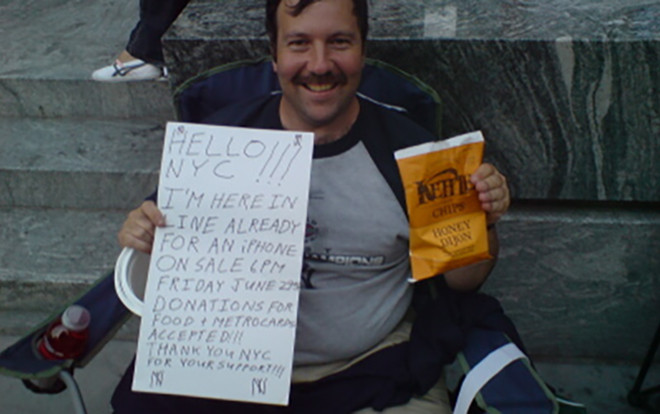Hỏi xoáy đáp xoay: Ai là người đầu tiên mua iPhone trên thế giới? Ảnh 2