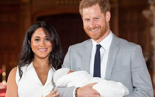 Vợ chồng hoàng tử Harry thay bảo mẫu thứ 3 chỉ trong 6 tuần Ảnh 2
