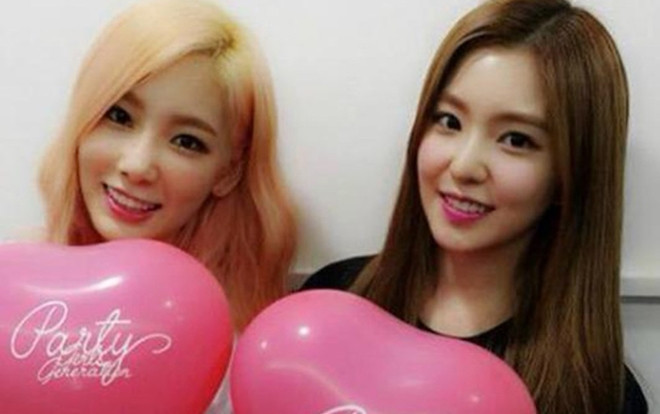 Xuất hiện thêm cặp 'chị em' Kpop giống nhau như 2 giọt nước: Taeyeon (SNSD) và Irene (Red Velvet) Ảnh 2