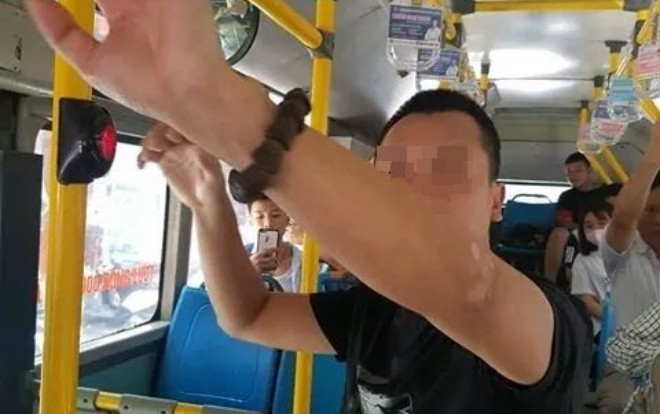 Hà Nội tăng cường lắp camera để xử lý người có hành vi thủ dâm, sàm sỡ trên xe buýt và trong thang máy Ảnh 2