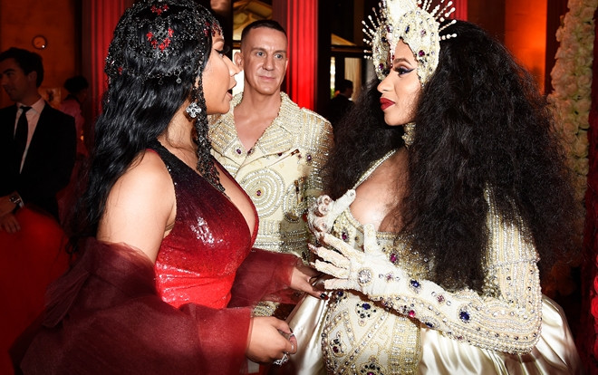 Ghét nhau ra mặt nhưng Cardi B cũng có lúc … 'nhận vơ' kỷ lục của Nicki Minaj là của mình thế này Ảnh 2