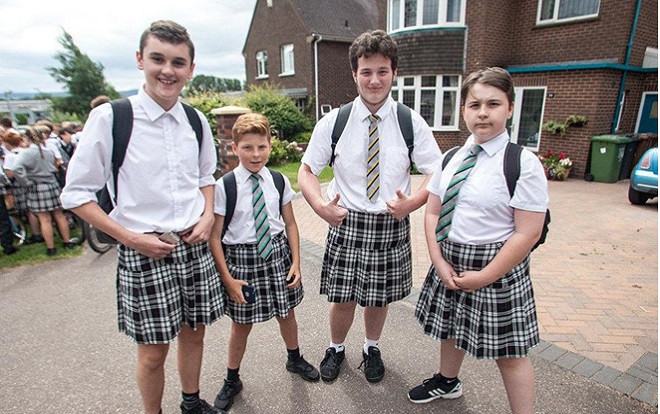 Trường tiểu học cho phép nam sinh mặc váy đồng phục đến trường Ảnh 2