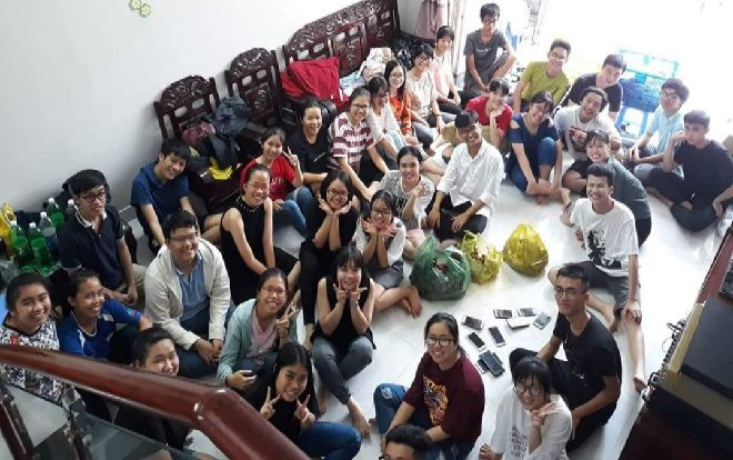 Họp lớp cấp 2 theo quy tắc ‘3 không’: Không nhà hàng sang chảnh, không điện thoại selfie, không trang phục đẹp đẽ Ảnh 2