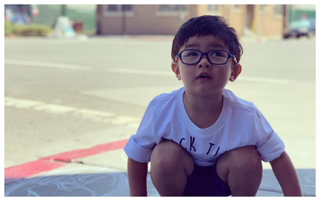 Bà xã Đan Trường tiết lộ lí do mới 2 tuổi nhưng con trai đã phải thường xuyên đeo kính Ảnh 2