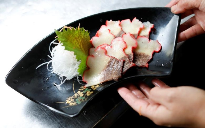 Cận cảnh ngành công nghiệp cá voi từ đại dương đến bàn tiệc ở Nhật Bản Ảnh 2