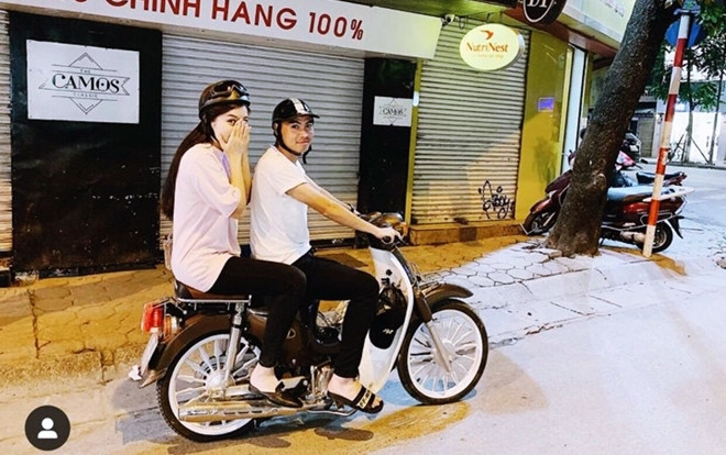 Đức Huy bất ngờ lộ ảnh đi 'chơi đêm' với Á hậu Huyền My Ảnh 2