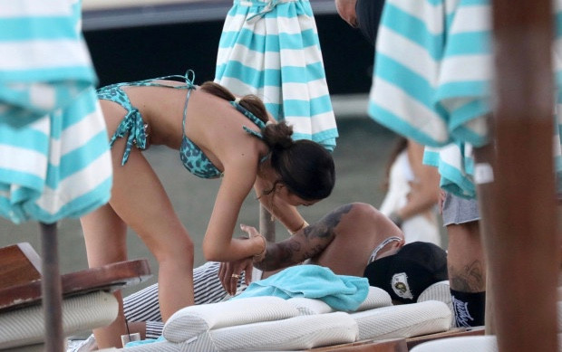 Sao tuyển Anh bất tỉnh bên người tình 'nóng bỏng' Ảnh 2