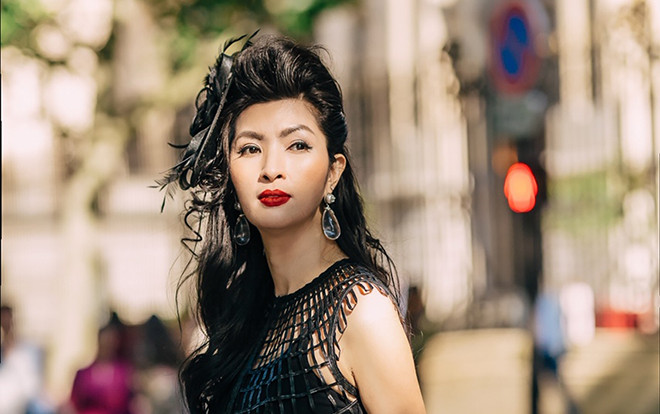 Qúa lâu không gặp, Nguyễn Hồng Nhung xinh đẹp say lòng người đối diện tại tuần lễ Haute Couture F/W 2019 Ảnh 2