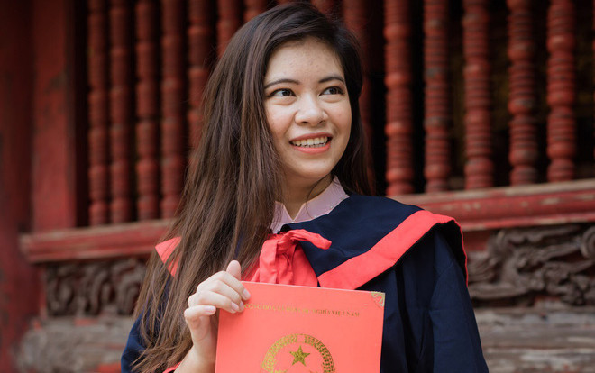 Nữ sinh người Thái xinh đẹp tốt nghiệp thủ khoa trường Nhân văn với điểm 3.92/4 Ảnh 2