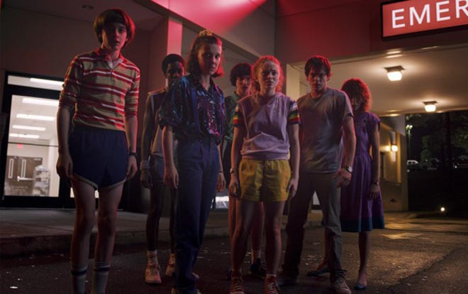 Stranger Things 3: 5 dấu chấm hỏi khổng lồ của người xem sau tập 1 Ảnh 2
