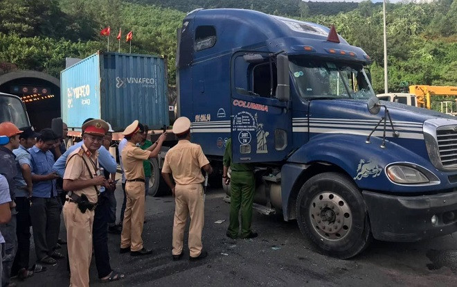 Bắt thanh niên có biểu hiện ngáo đá, lái ô tô gây tai nạn liên hoàn trong hầm Hải Vân rồi bỏ trốn Ảnh 2