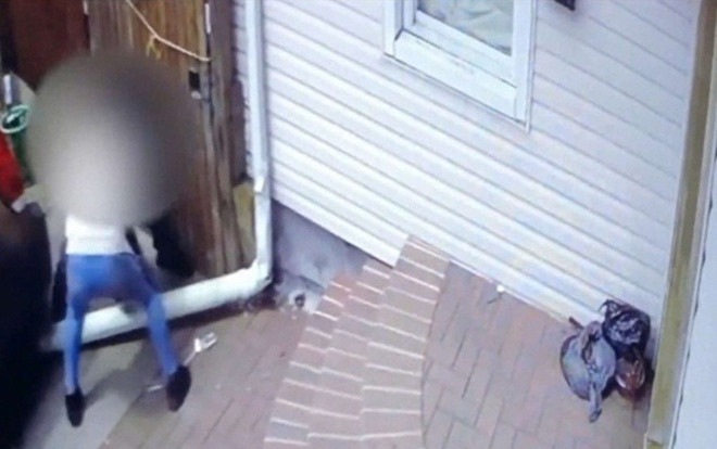 Nữ sinh dũng cảm chiến đấu với kẻ bắt cóc theo chân từ trường về nhà Ảnh 2