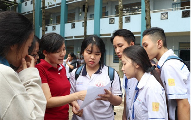 Chấm thi THPT Quốc gia tại Đồng Nai: Có 3 bài thi đạt điểm 9 môn Ngữ văn Ảnh 2