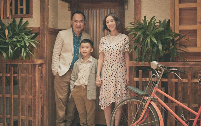 Thu Trang - Tiến Luật khoe ảnh gia đình ngọt ngào khiến fan thả tim mỏi tay Ảnh 2