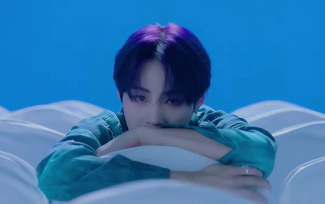 Ha Sungwoon chính thức comeback với 'Blue': Fan thực sự bị 'hớp hồn' không đường lui Ảnh 2
