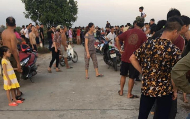 Rủ nhau đi tắm giải nhiệt ở cửa cống ngoài đê, 3 bé trai trong cùng gia đình đuối nước thương tâm Ảnh 2