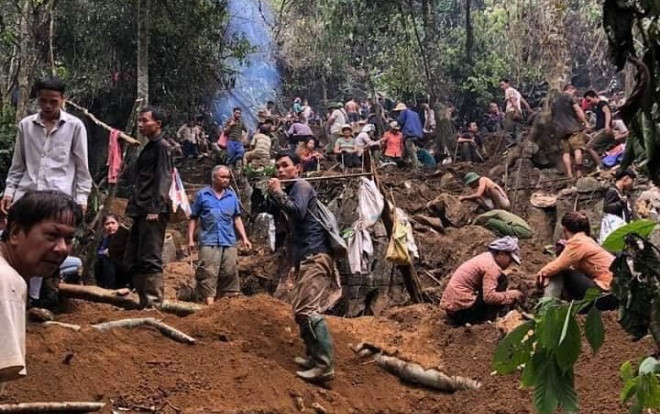Lãnh đạo huyện khẳng định người dân đào đá quý bán được giá tiền tỷ là có thật Ảnh 2