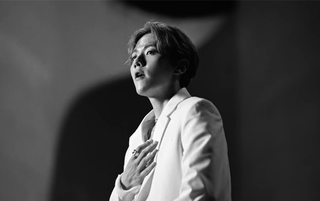 Baekhyun (EXO) chính thức debut solo với ‘Un Village’: Nhan sắc cực phẩm không thể… không rung động Ảnh 2