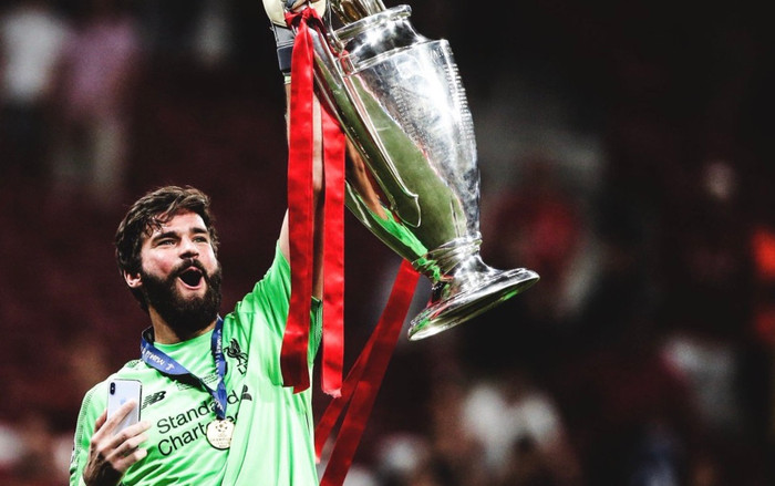 Cho De Gea 'hít khói', Alisson được bầu là thủ môn hay nhất thế giới Ảnh 2