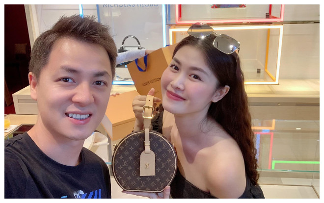 Vợ Đăng Khôi khoe quà sinh nhật 'siêu to khổng lồ' từ ông xã khiến ai cũng xuýt xoa ghen tị Ảnh 2