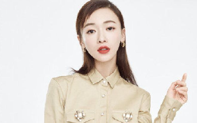 Không chỉ bắt chước phong cách, ngay cả 'Thanh xuân sáng thế kỷ' của Ngô Cẩn Ngôn cũng na ná phim của Angelababy Ảnh 2