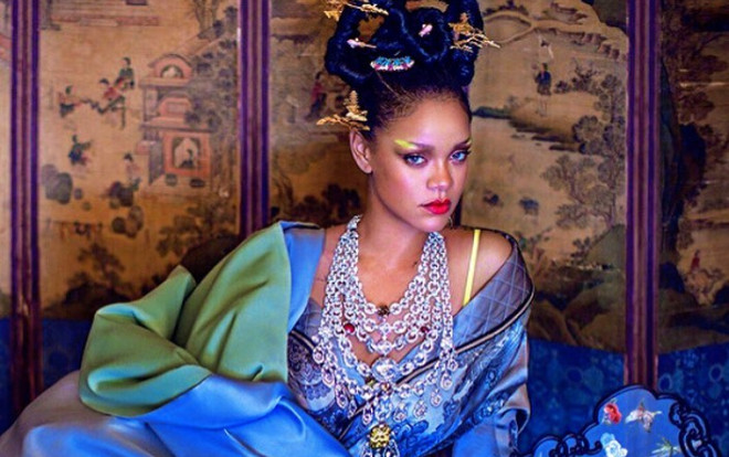 Rihanna hóa thành phi tần trong trang phục đậm chất cổ trang Trung Hoa trên tạp chí Ảnh 2