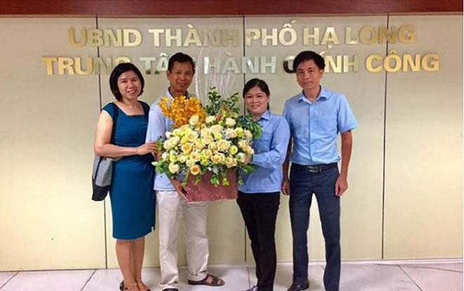 Nữ nhân viên lao công nhặt được túi xách có 450 triệu đồng đem trả lại người mất Ảnh 2