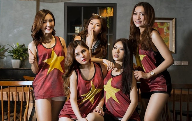 Dàn hot girl World Cup chụp ảnh kỷ niệm, còn ai nhớ Trâm Anh? Ảnh 2