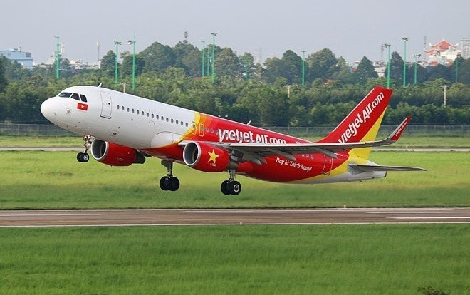 Một máy bay của Vietjet đi nhầm vào đường lăn đang bảo dưỡng tại sân bay Tân Sơn Nhất Ảnh 2