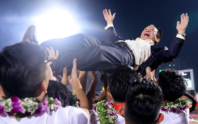 Bầu Hiển thay Chủ tịch để CLB Hà Nội vươn tới chuẩn thế giới Ảnh 2