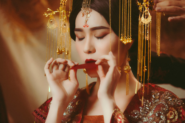 Dược sĩ Tiến - Đoàn Di Băng ra mắt MV 'Độ ta không độ nàng' với cốt truyện đẫm nước mắt