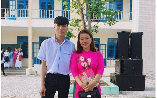 Kỳ thi THPT Quốc gia 2019: Nam sinh đạt điểm 10 duy nhất ở Quảng Nam ước mơ trở thành Luật sư Ảnh 2