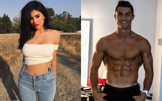 Đường cong 'chết người' của Kylie Jenner, nữ tỉ phú đang khiến C.Ronaldo chết mê chết mệt Ảnh 2