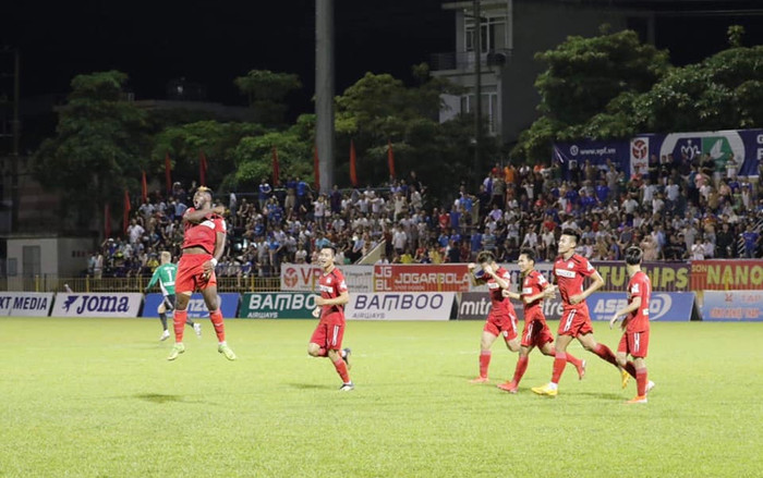 Xuất sắc cầm hoà Hà Nội, HLV HAGL hé lộ điều bất ngờ Ảnh 2