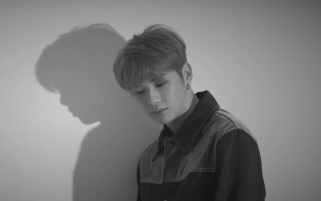 Kang Daniel tung teaser là hậu trường chụp bìa album debut: Cool ngầu hay đáng yêu? đều có đủ Ảnh 2